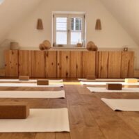 Interiour Design und Yogaatmosphäre zum Wohlfühlen